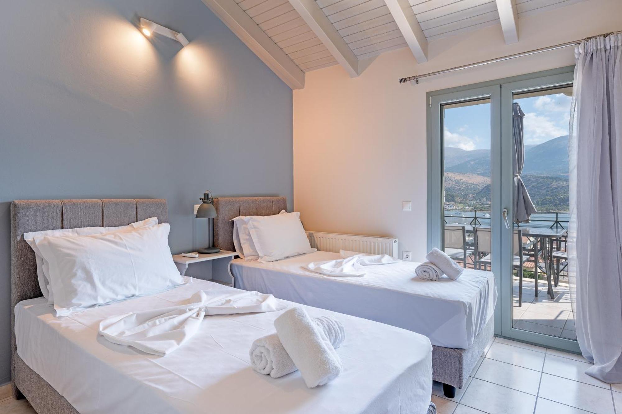 Unique View Apartments Argostoli  Eksteriør billede